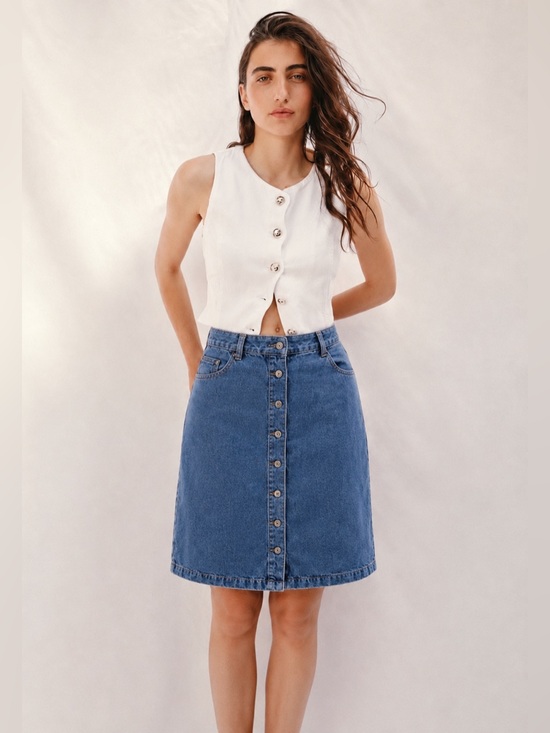 GAP Dresses & Skirts - Gap Button-Front Denim Knee-Length Skirt in Blue